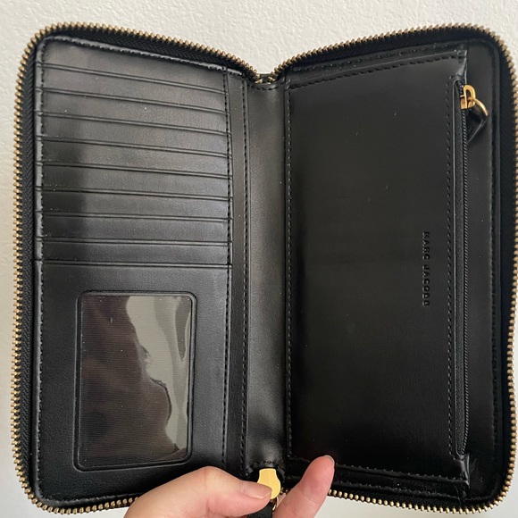 Marc Jacobs Wallet - Picture 2 of 4